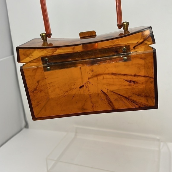 Vintage 1950’s Oval Caramel Lucite Box Handbag Purse - Picture 12 of 13